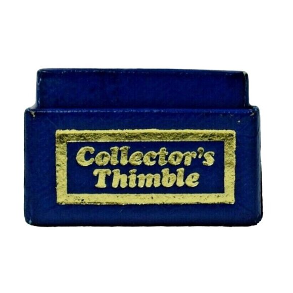 Exquisite Chaffinch Collectible Souvenir Thimble Fine Bone China (England) - Picture 6 of 7